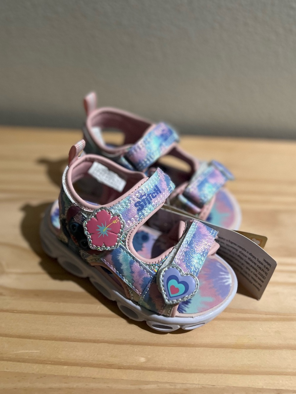 NWT Disney Lilo & Stitch Light Up Kids Sandals Adjustable Velcro Straps Size 6